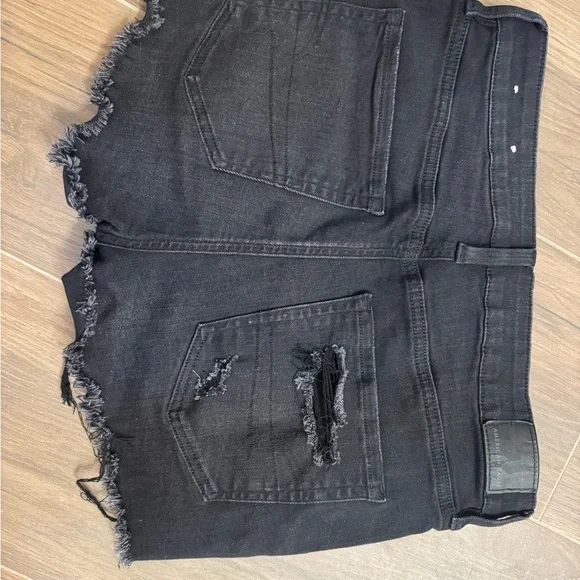 American Eagle Size 8 Distressed Black Denim Shorts - Picture 5 of 7